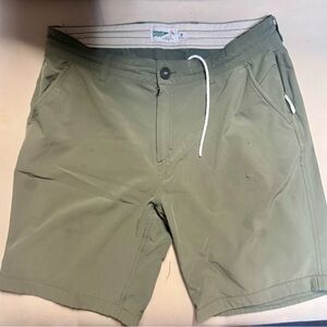 Wellen Olive Green Hybrid Shorts